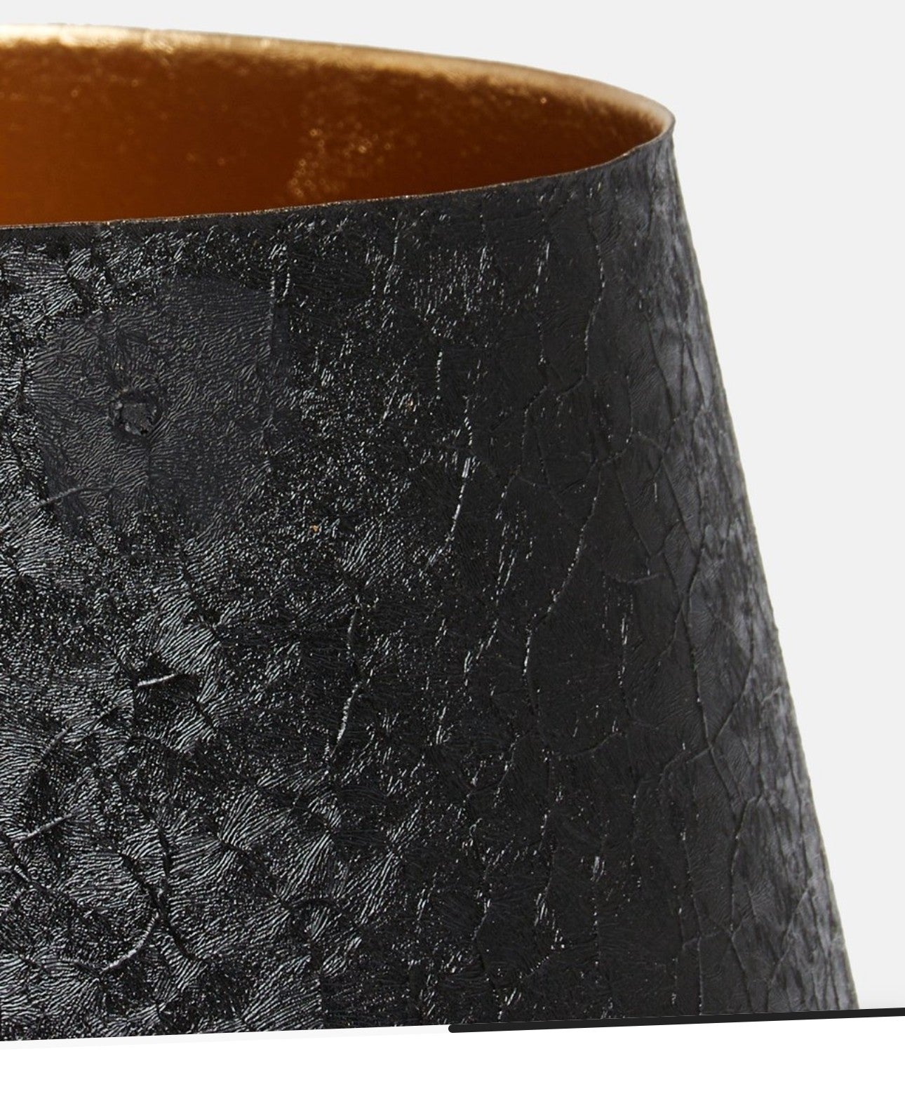 black-textured-vase-lawrence-grey-modern-decor-bauhouse