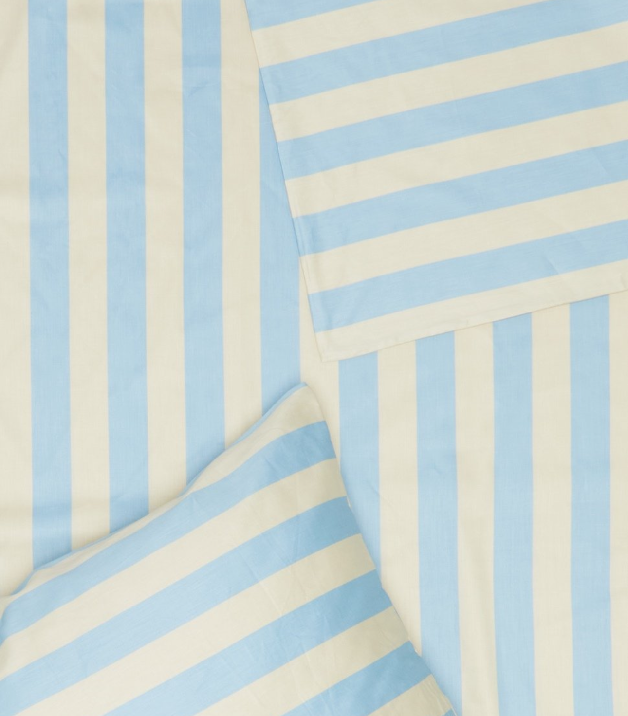 lawrence-grey-bedding-set-light-blue-pillowcase