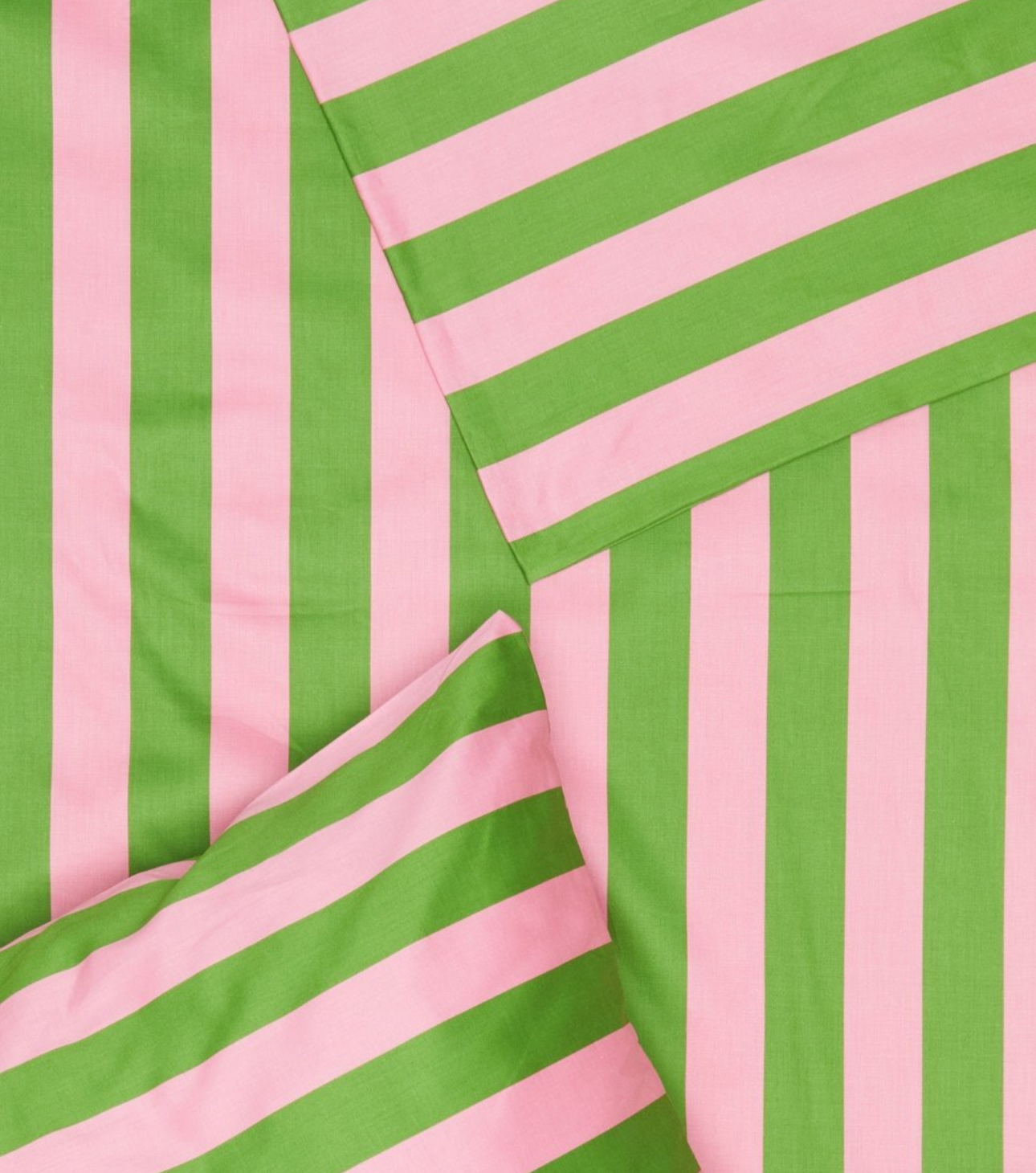 lawrence-grey-bedding-set-pink-pillowcase